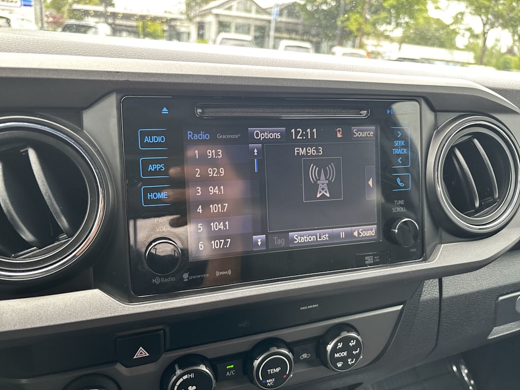 Thumbnail: 2019 Toyota Tacoma - 20
