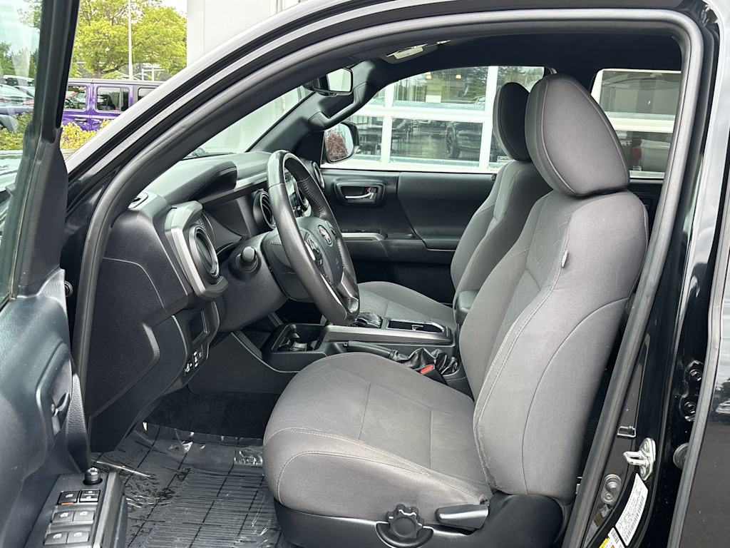 Thumbnail: 2019 Toyota Tacoma - 7