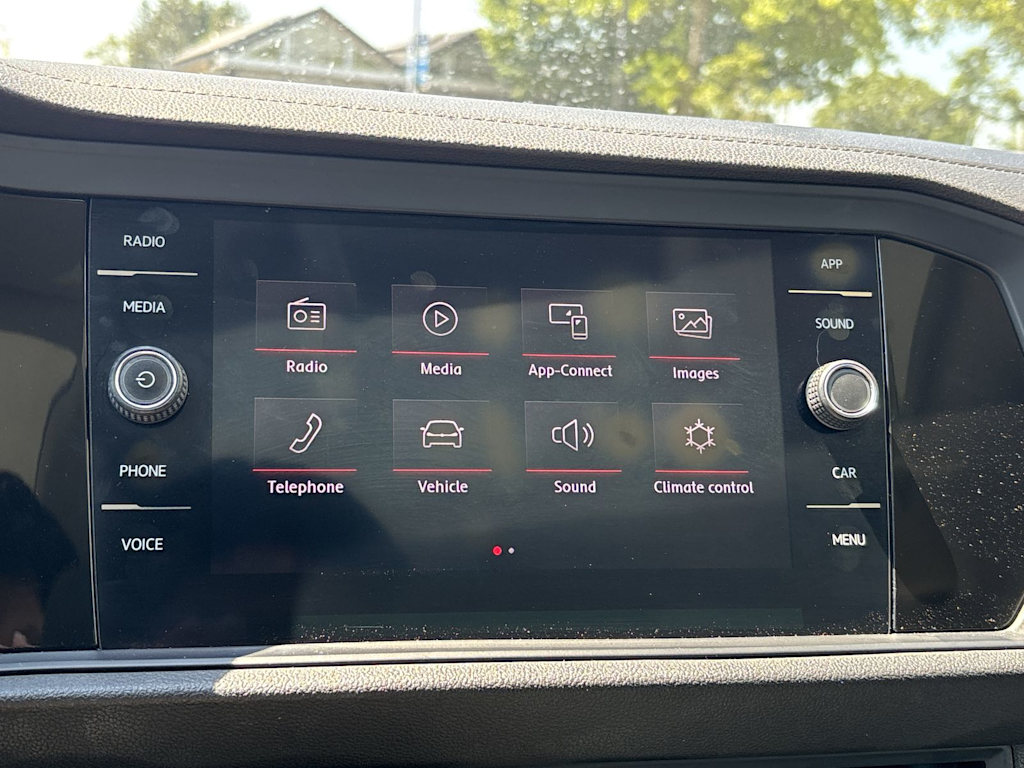 Thumbnail: 2019 Volkswagen Jetta - 18