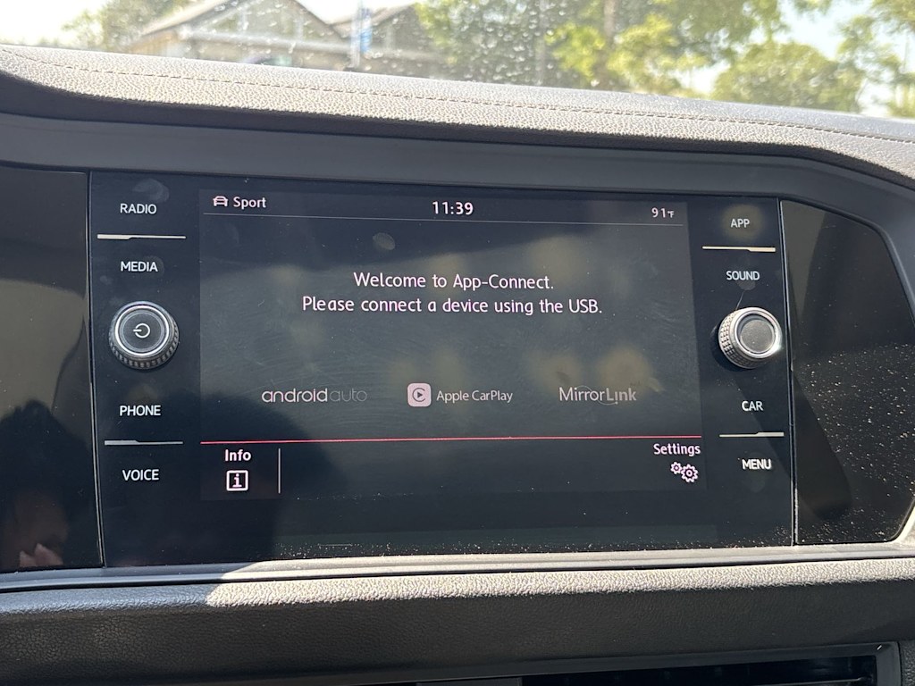 Thumbnail: 2019 Volkswagen Jetta - 15