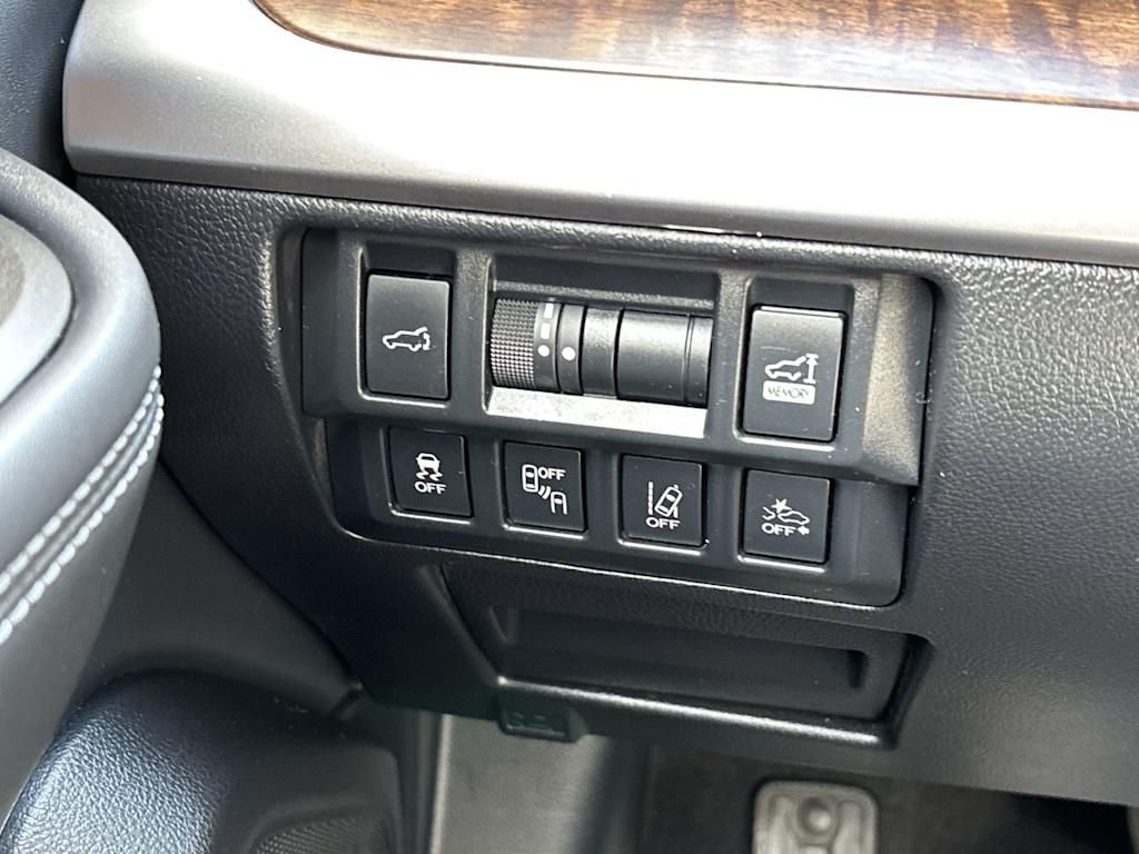 Thumbnail: 2018 Subaru Outback - 17