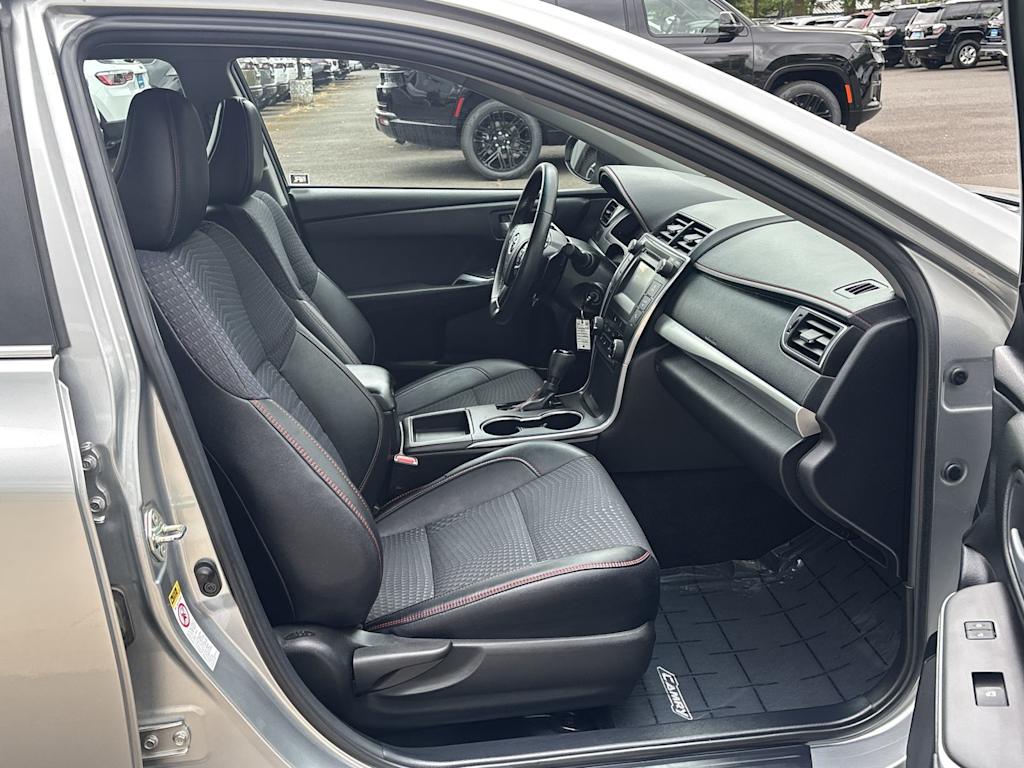 Thumbnail: 2015 Toyota Camry - 6