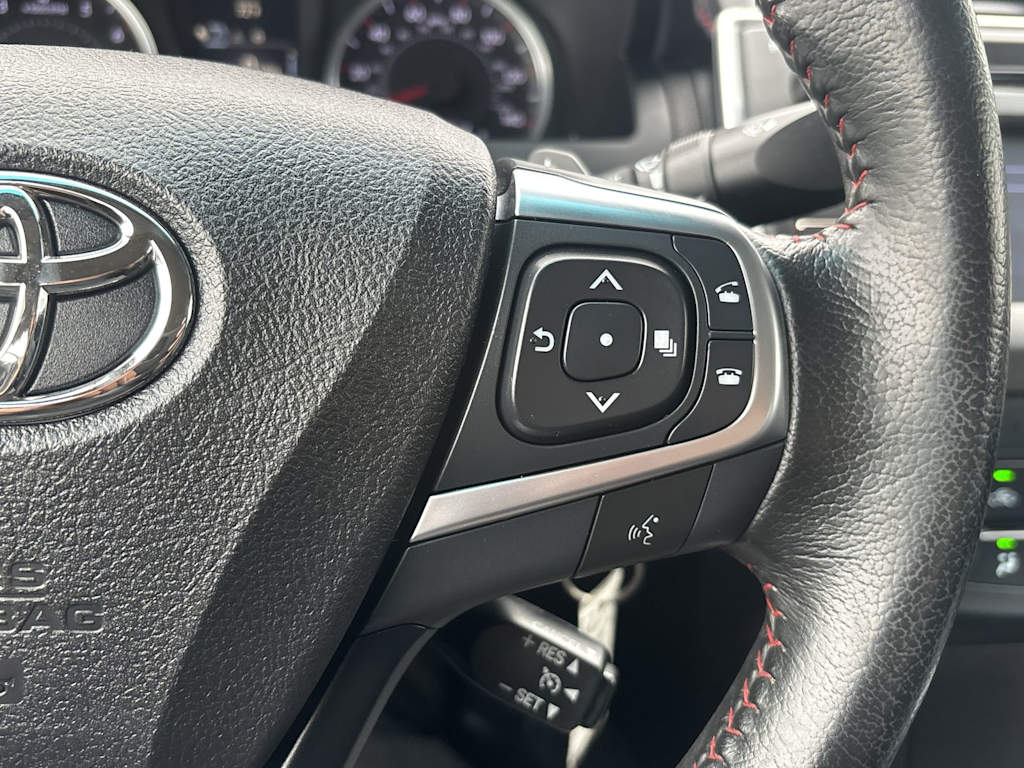 Thumbnail: 2015 Toyota Camry - 17