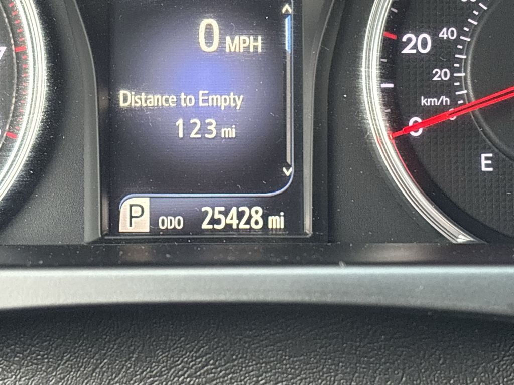 Thumbnail: 2015 Toyota Camry - 26