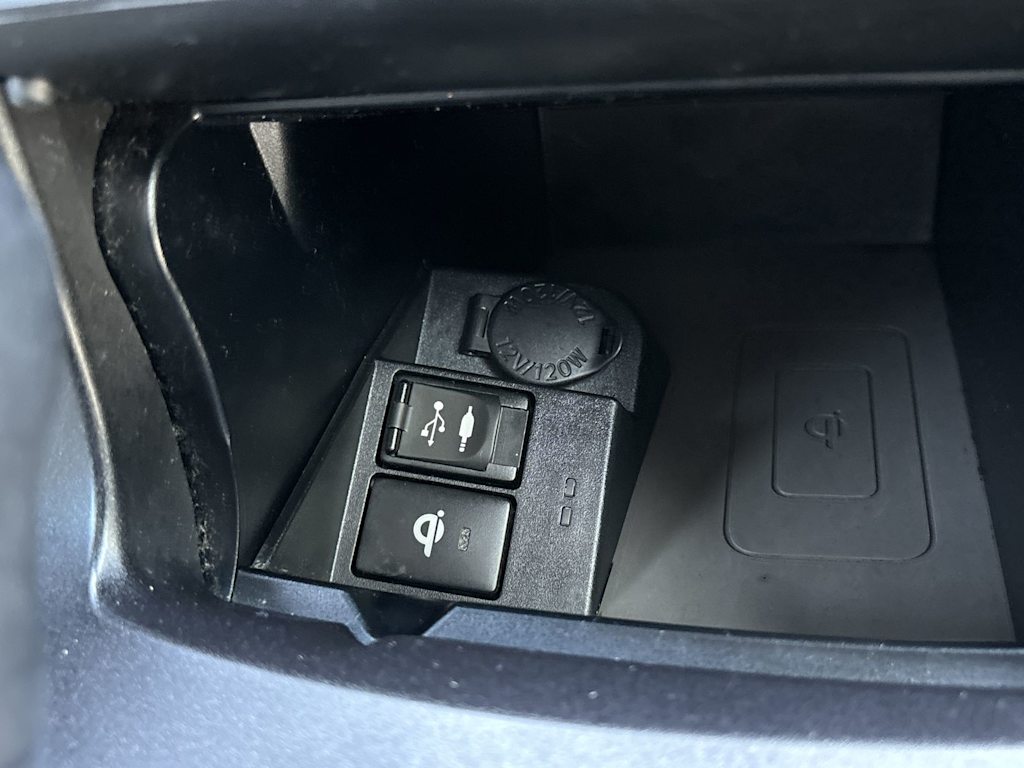 Thumbnail: 2015 Toyota Camry - 26