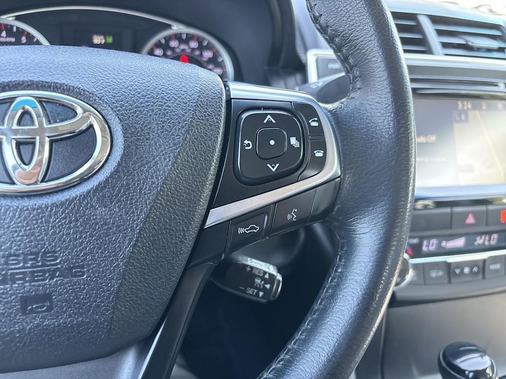 Thumbnail: 2015 Toyota Camry - 17