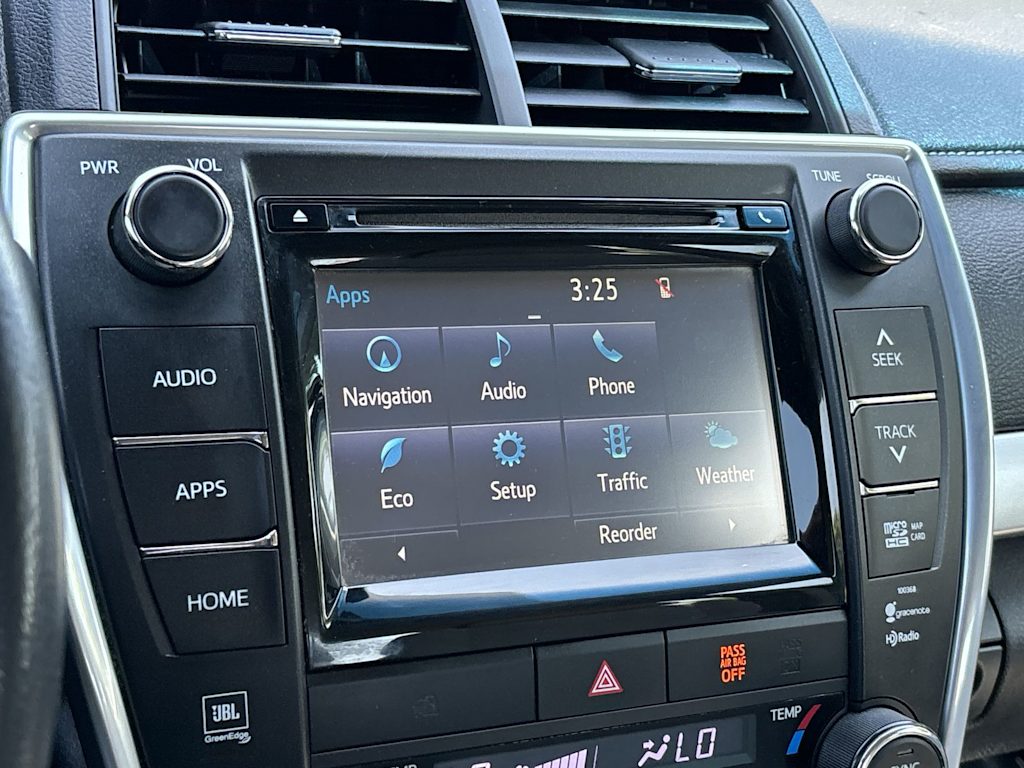 Thumbnail: 2015 Toyota Camry - 20