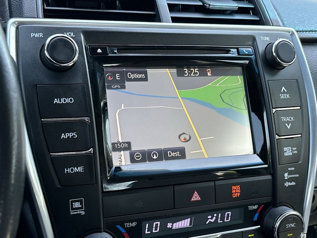 Thumbnail: 2015 Toyota Camry - 21