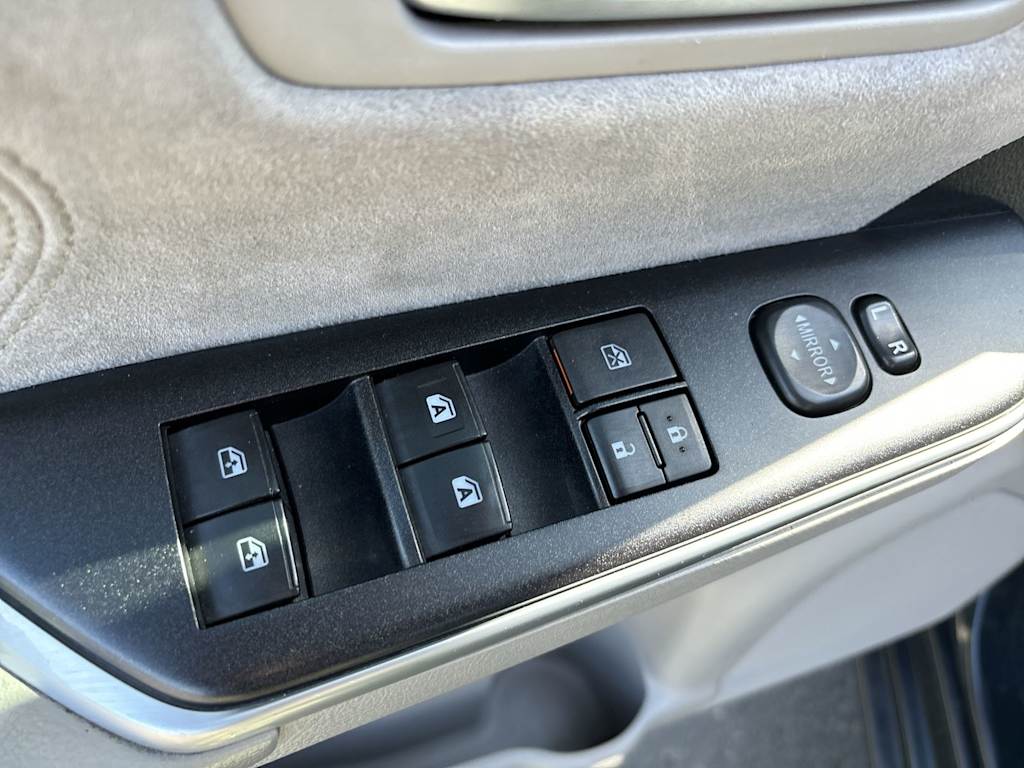 Thumbnail: 2015 Toyota Camry - 13