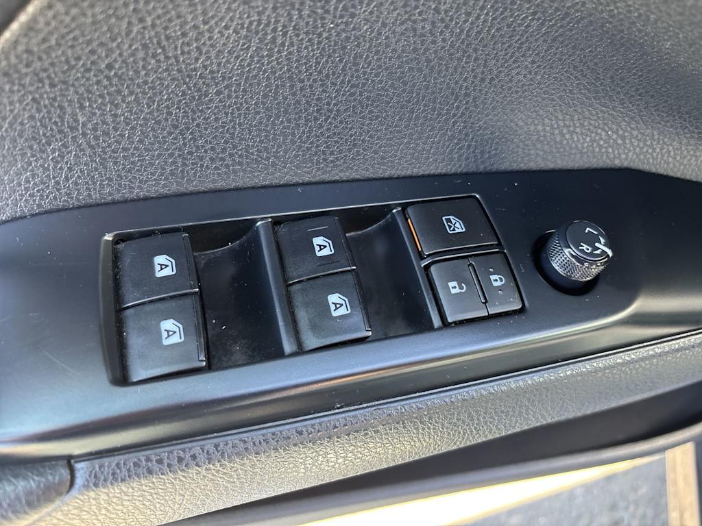 Thumbnail: 2020 Toyota Camry - 13