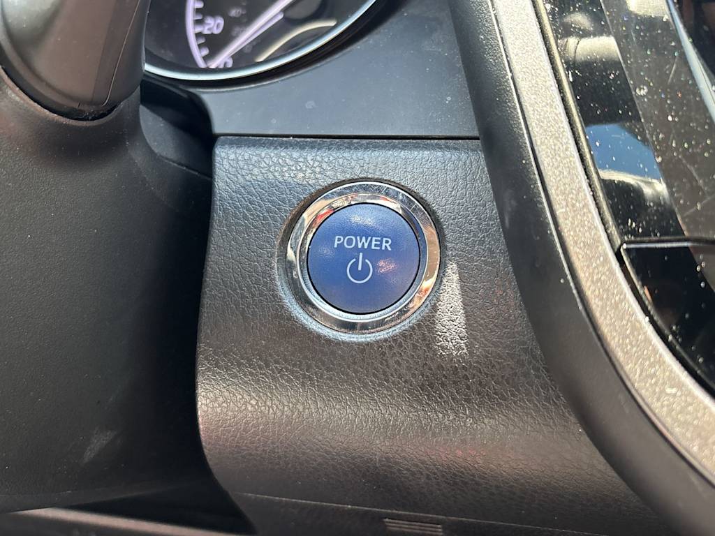 Thumbnail: 2022 Toyota Camry - 22