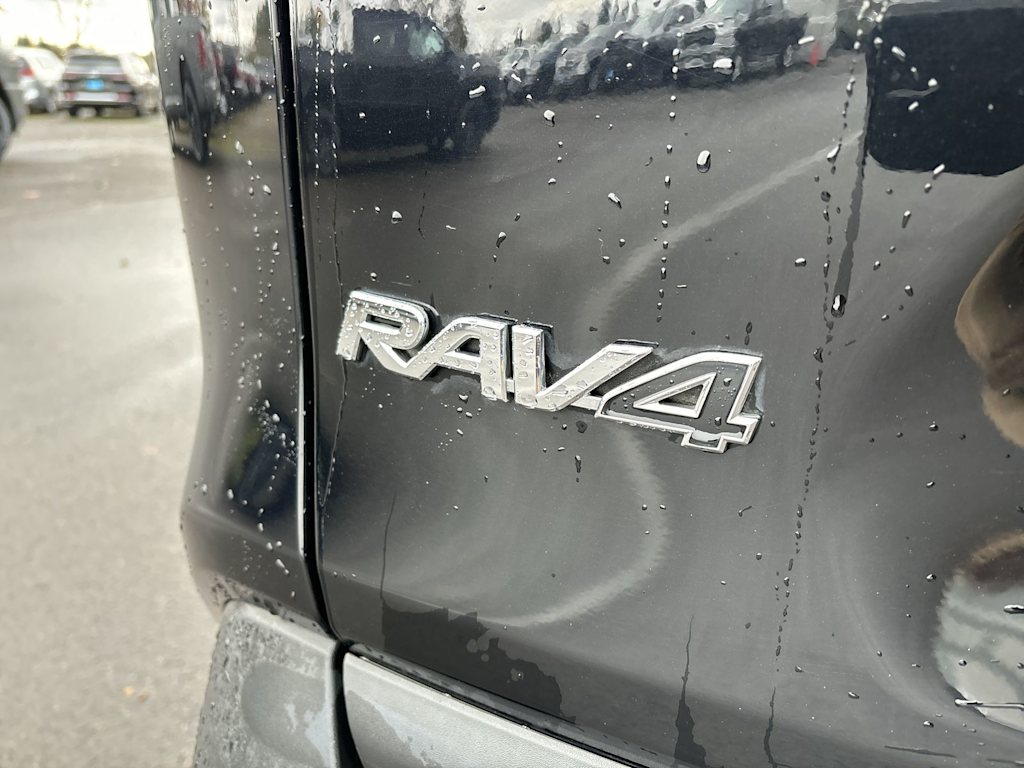 Thumbnail: 2021 Toyota RAV4 - 4