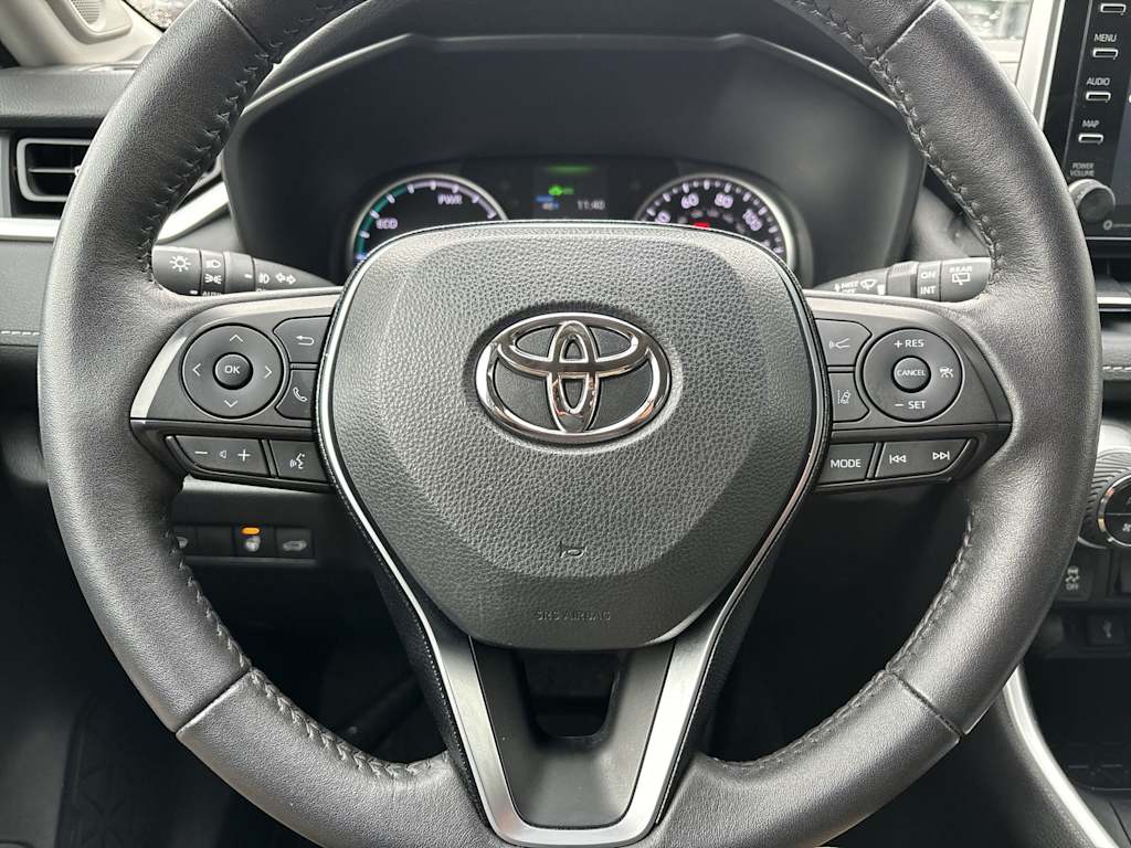 Thumbnail: 2021 Toyota RAV4 - 15