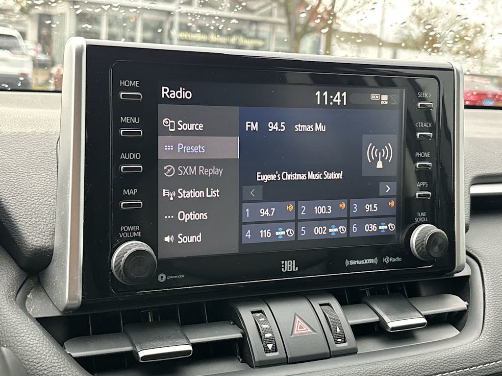 Thumbnail: 2021 Toyota RAV4 - 20