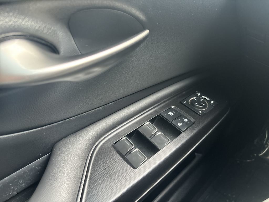 Thumbnail: 2021 Lexus ES - 27