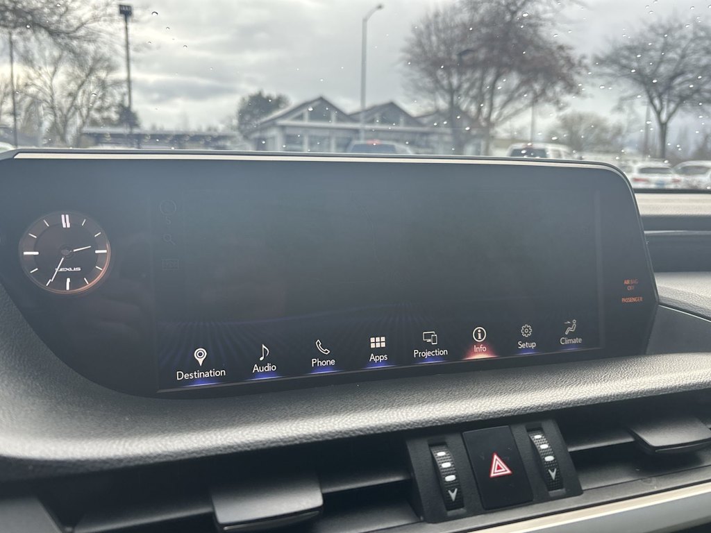 Thumbnail: 2021 Lexus ES - 8