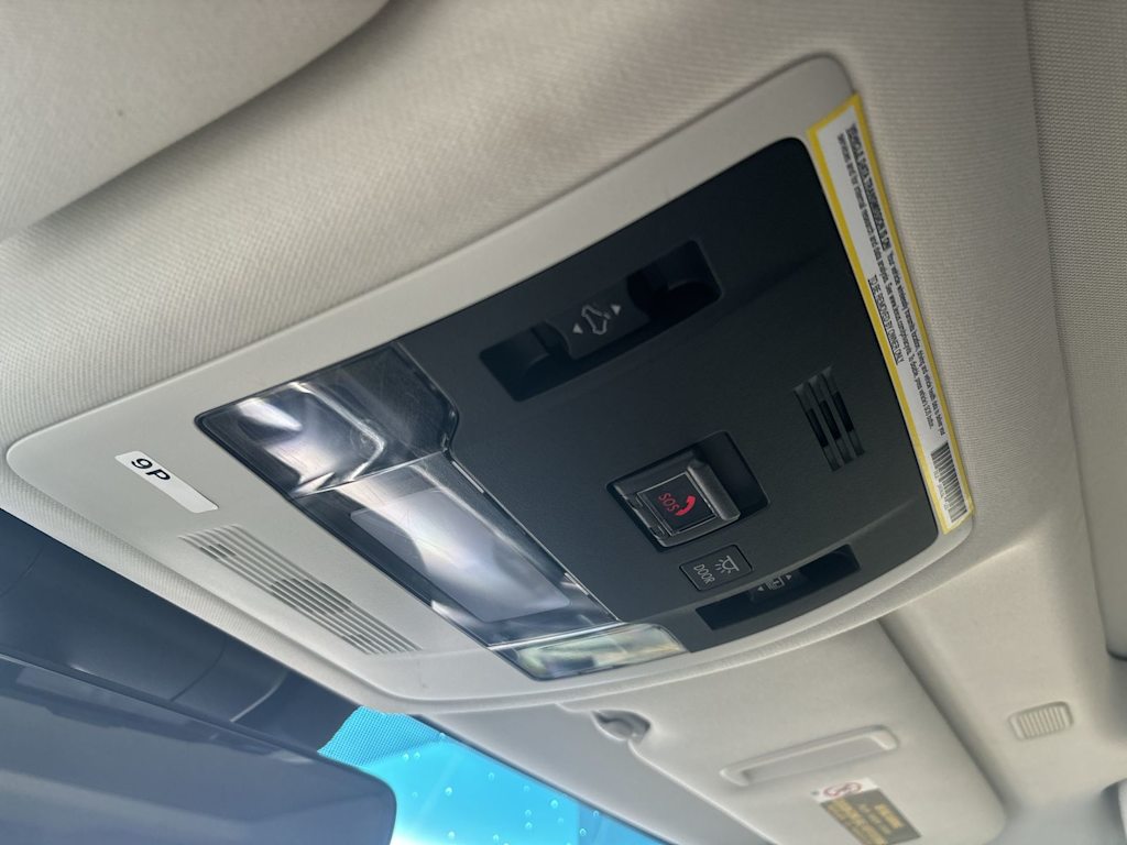 Thumbnail: 2021 Lexus ES - 28