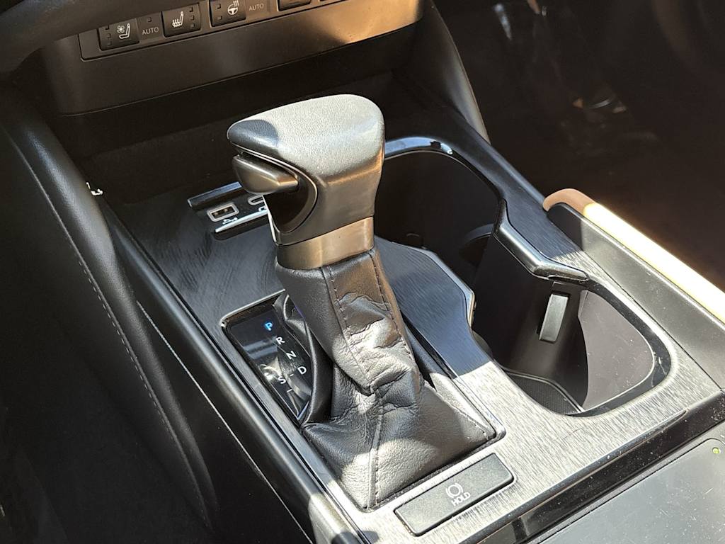 Thumbnail: 2023 Lexus ES - 7