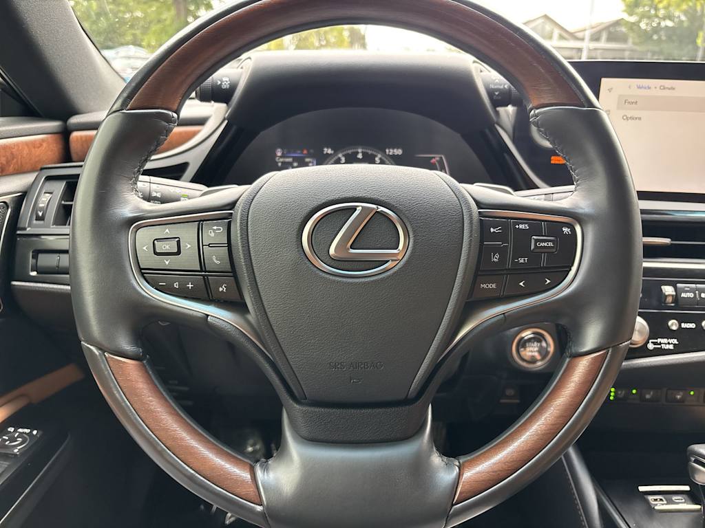 Thumbnail: 2023 Lexus ES - 2