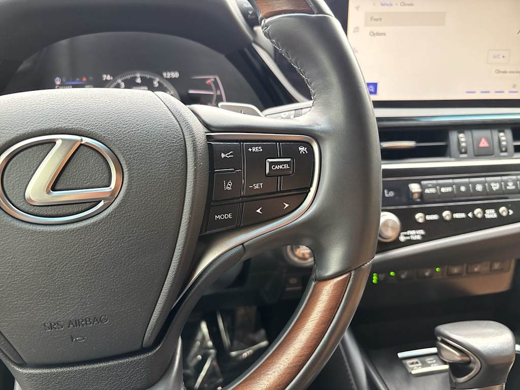 Thumbnail: 2023 Lexus ES - 15