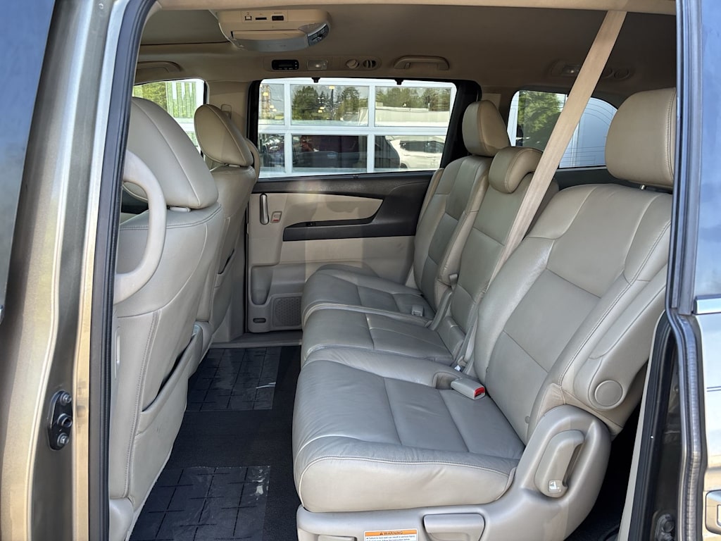 Thumbnail: 2012 Honda Odyssey - 10