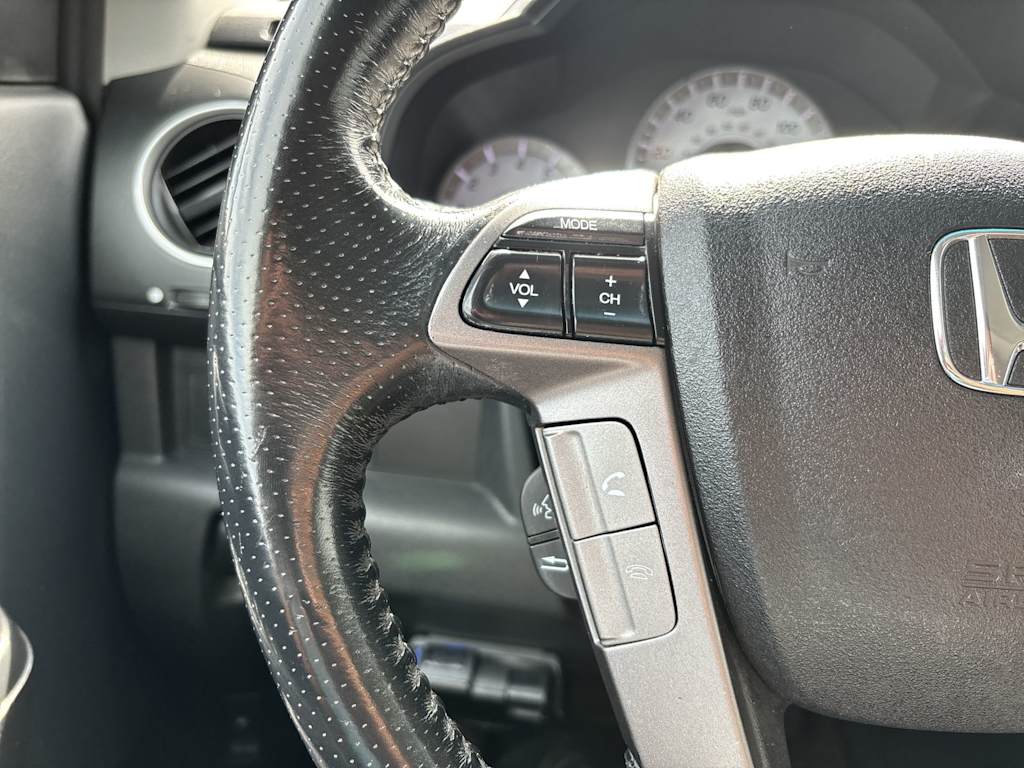 Thumbnail: 2013 Honda Pilot - 17
