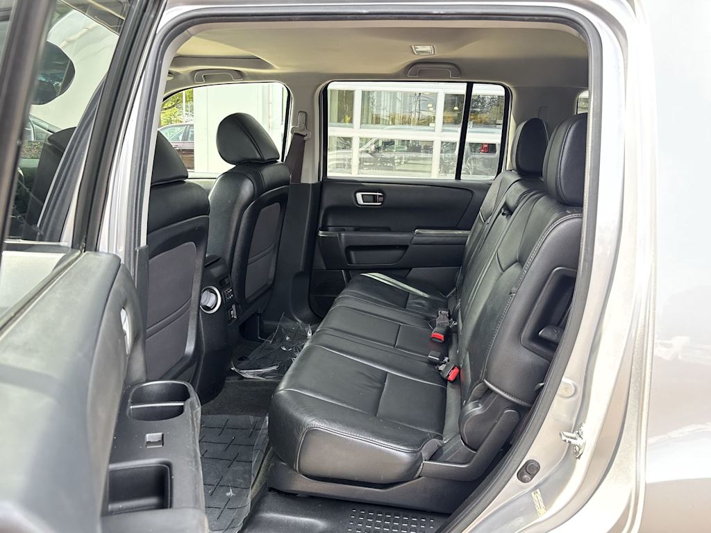 Thumbnail: 2013 Honda Pilot - 16