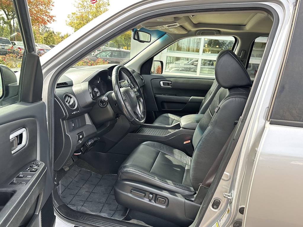 Thumbnail: 2013 Honda Pilot - 8