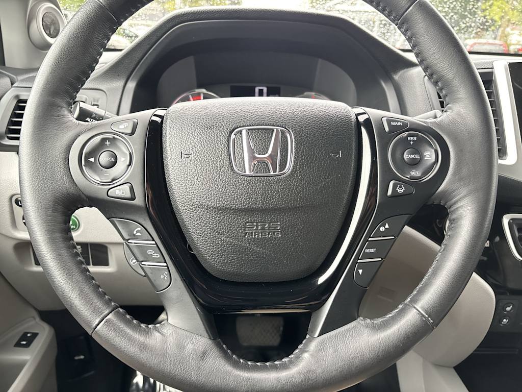 Thumbnail: 2017 Honda Pilot - 2