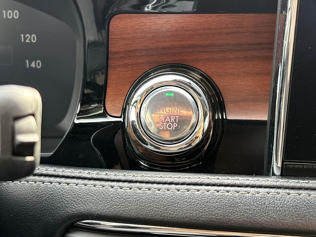 Thumbnail: 2020 Lincoln Corsair - 29