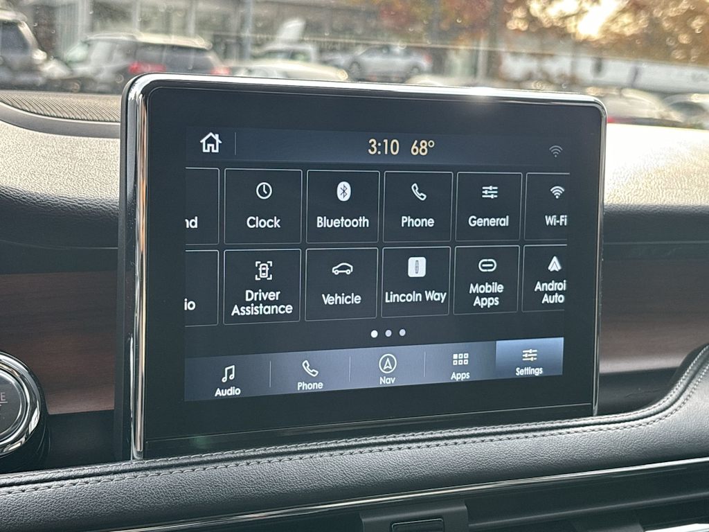 Thumbnail: 2020 Lincoln Corsair - 25