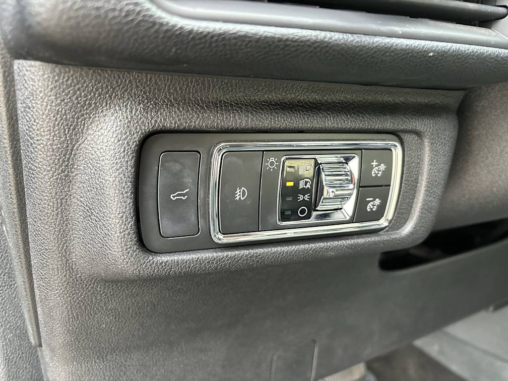 Thumbnail: 2020 Lincoln Corsair - 15