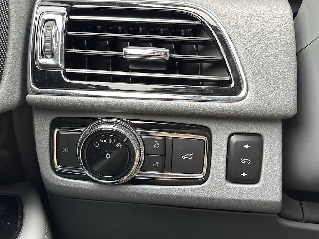 Thumbnail: 2018 Lincoln Navigator - 14