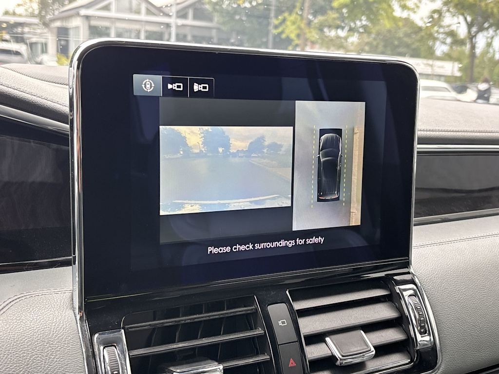 Thumbnail: 2018 Lincoln Navigator - 24