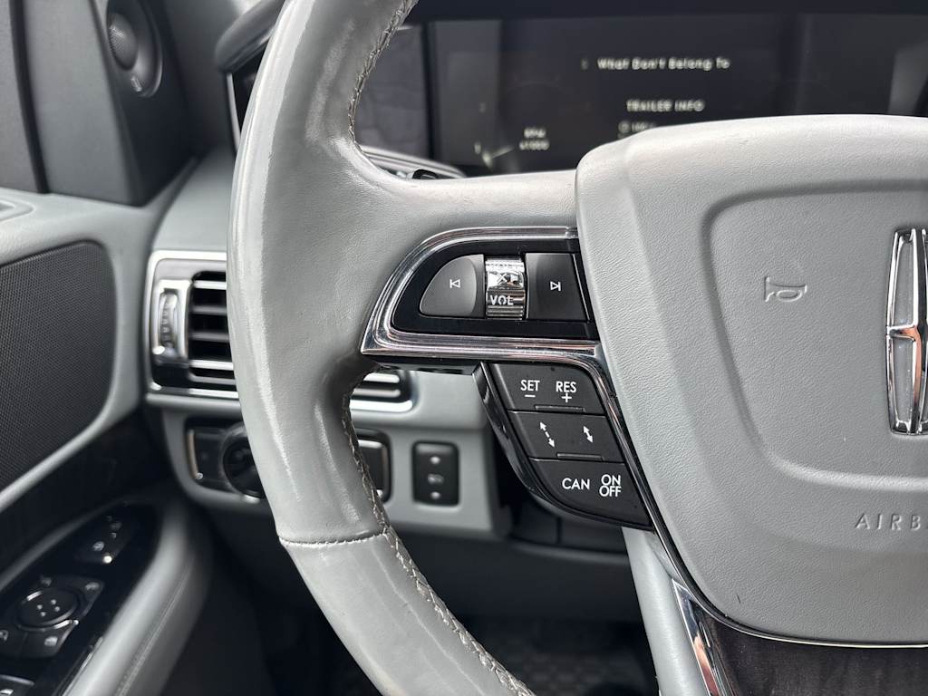 Thumbnail: 2018 Lincoln Navigator - 15