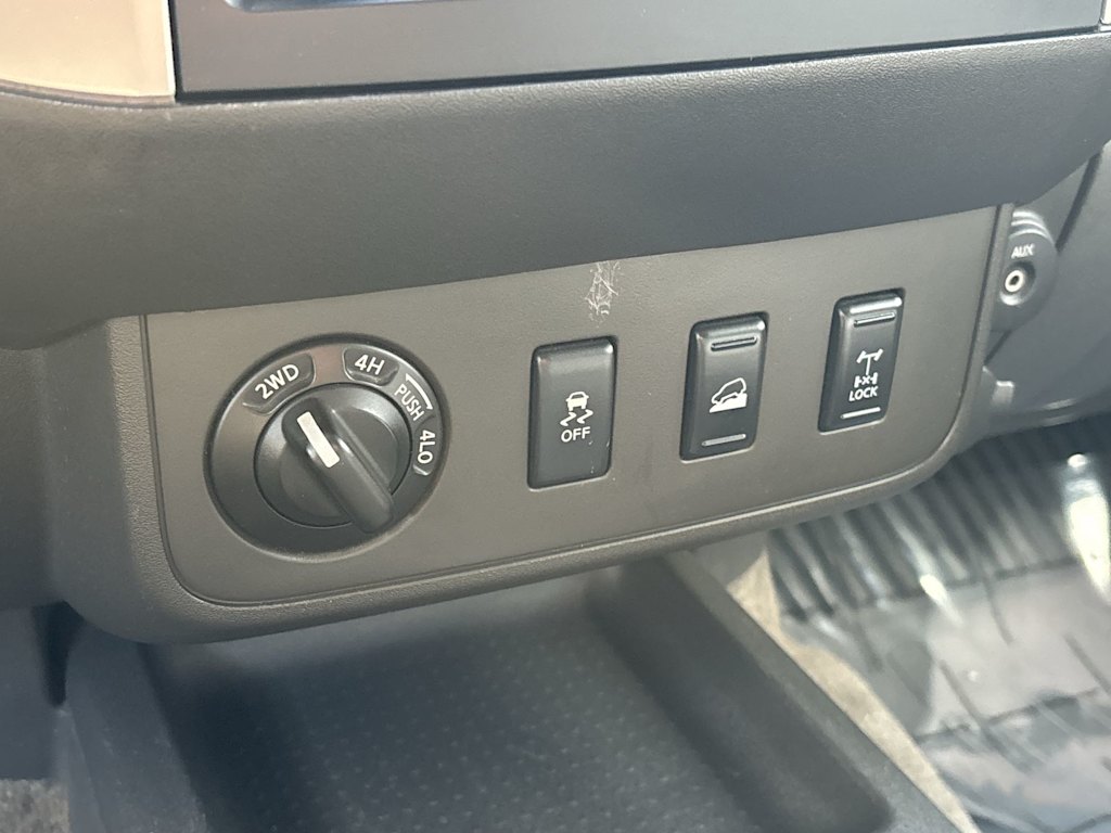 Thumbnail: 2012 Nissan Xterra - 23