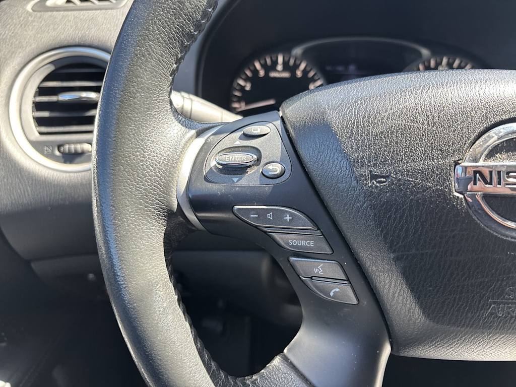 Thumbnail: 2017 Nissan Pathfinder - 13