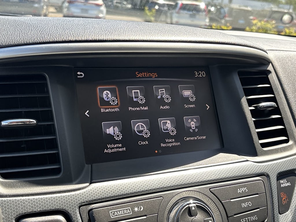 Thumbnail: 2017 Nissan Pathfinder - 18