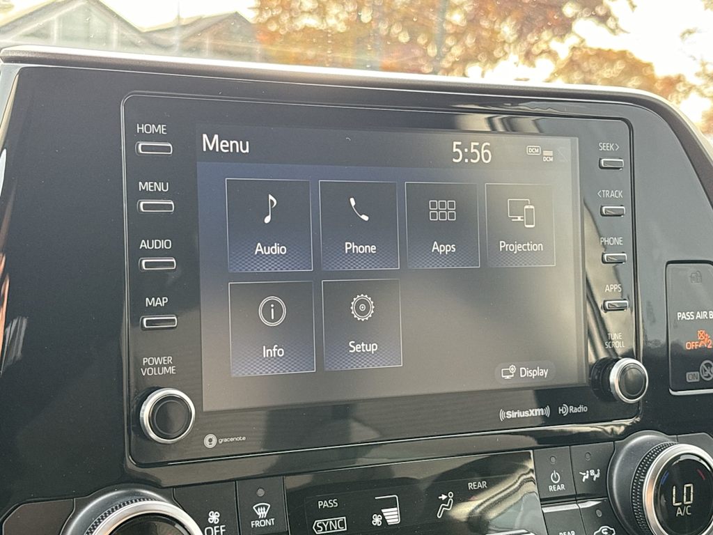 Thumbnail: 2021 Toyota Highlander - 17