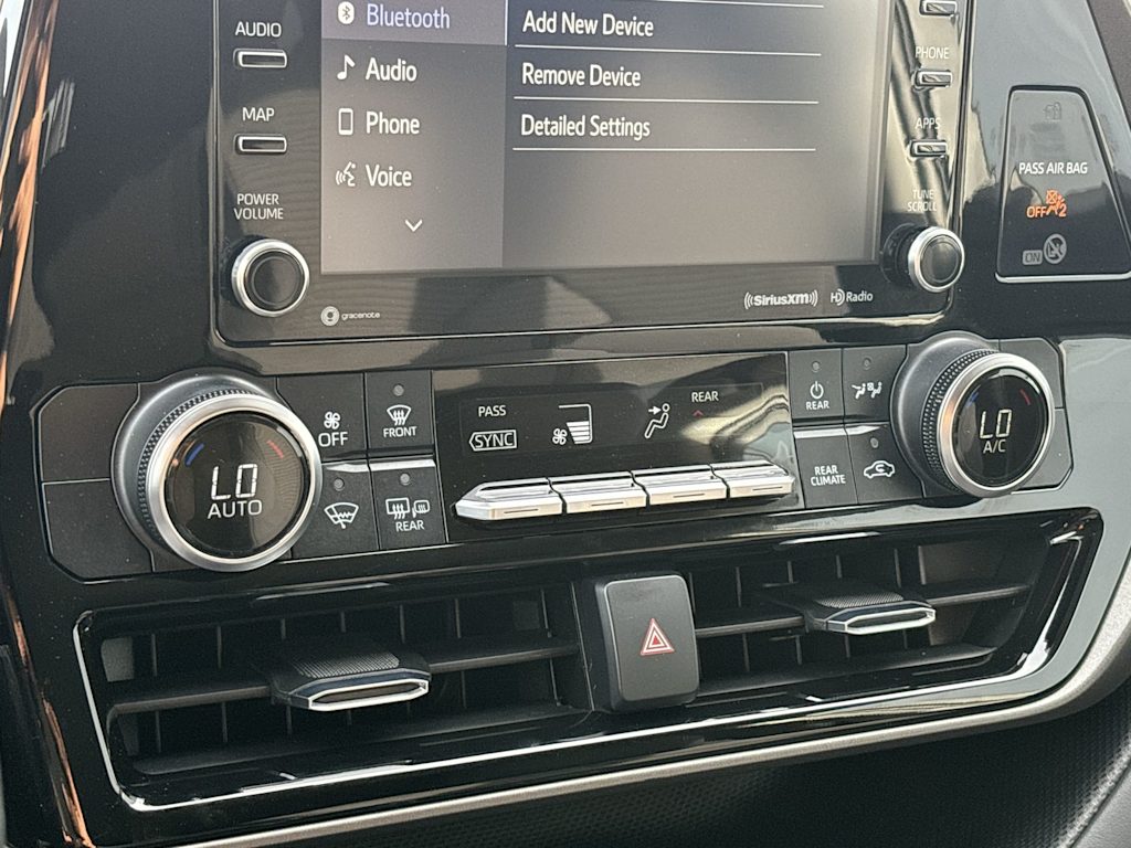 Thumbnail: 2021 Toyota Highlander - 22