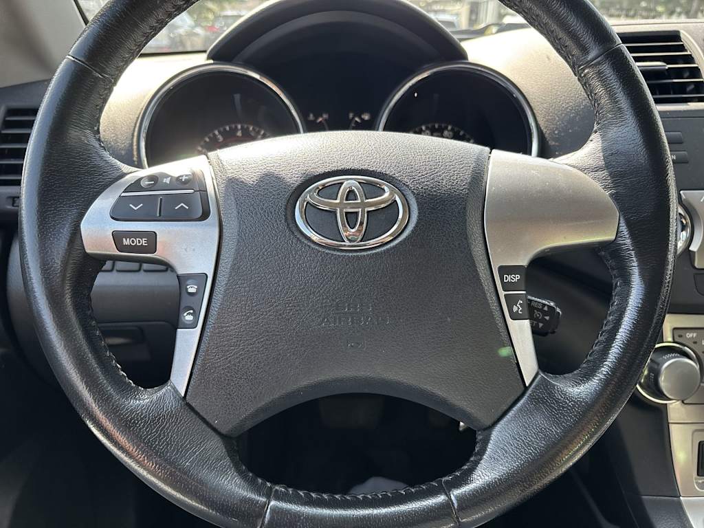 Thumbnail: 2012 Toyota Highlander - 11