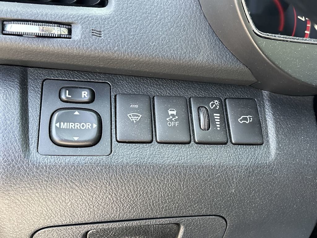 Thumbnail: 2012 Toyota Highlander - 10