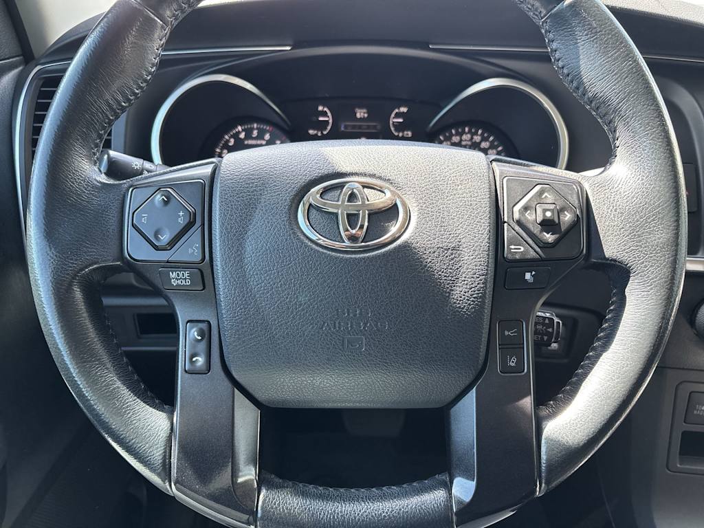 Thumbnail: 2018 Toyota Sequoia - 11