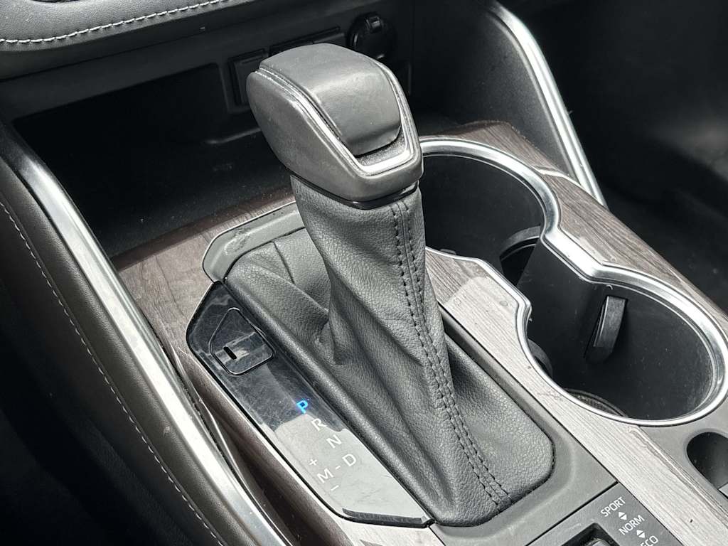 Thumbnail: 2021 Toyota Highlander - 7