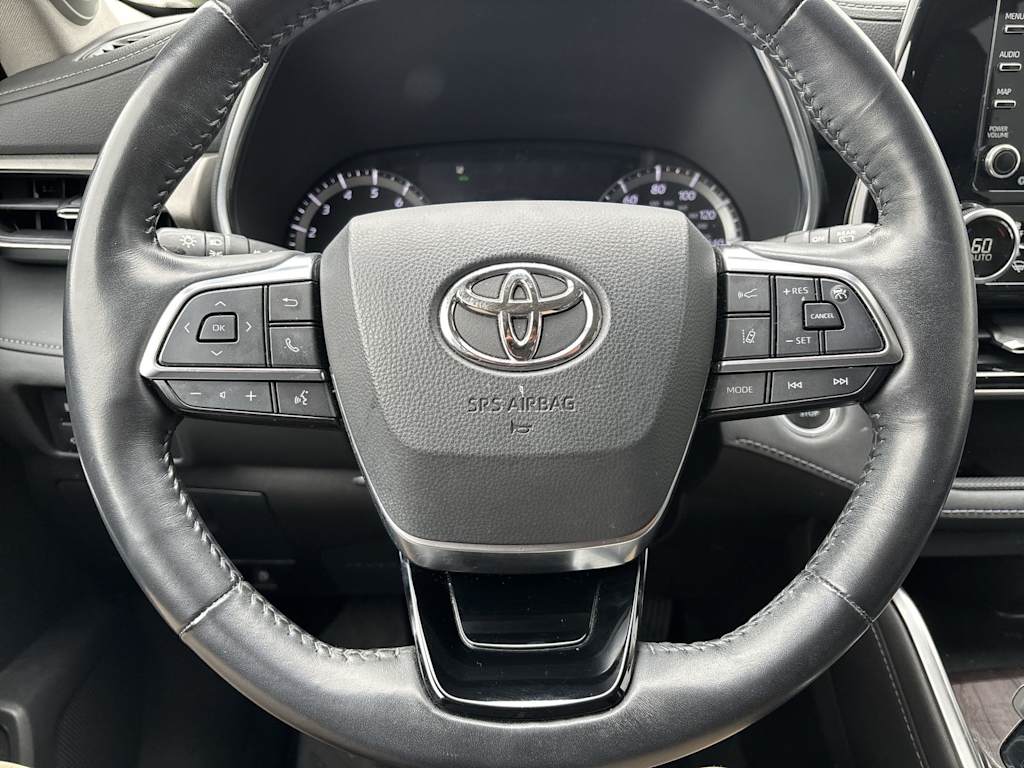 Thumbnail: 2021 Toyota Highlander - 2