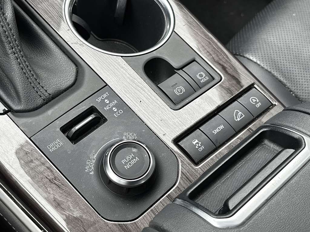 Thumbnail: 2021 Toyota Highlander - 22