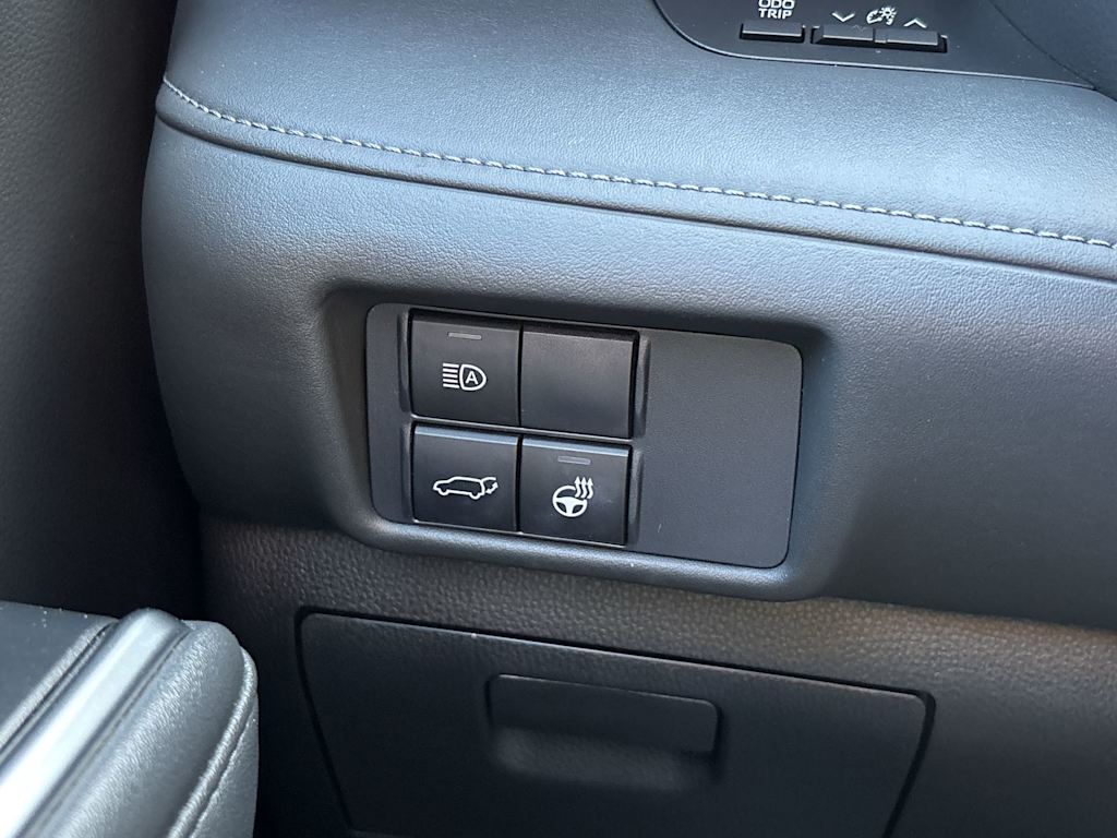 Thumbnail: 2021 Toyota Highlander - 12