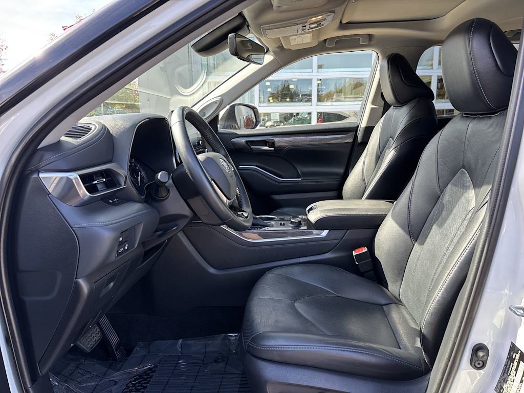 Thumbnail: 2021 Toyota Highlander - 5