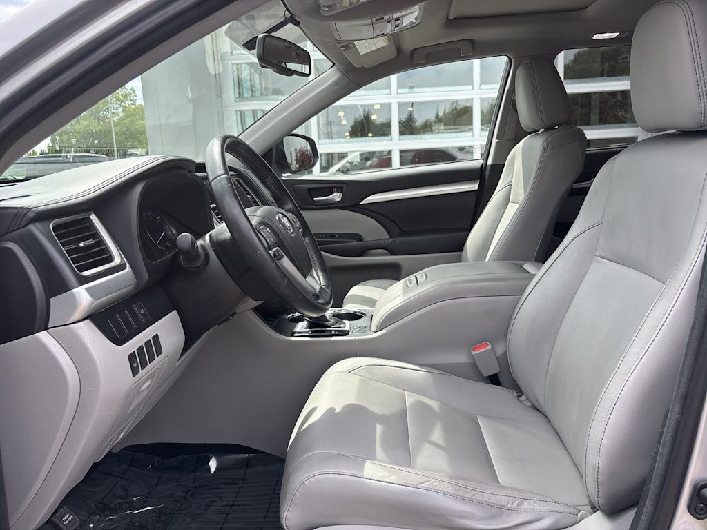 Thumbnail: 2014 Toyota Highlander - 6