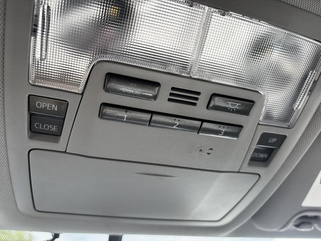 Thumbnail: 2014 Toyota Highlander - 24